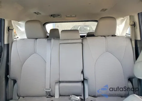 2021 Toyota Highlander L z USA, uszkodzony, nr VIN 5TDCZRBH3MS095084